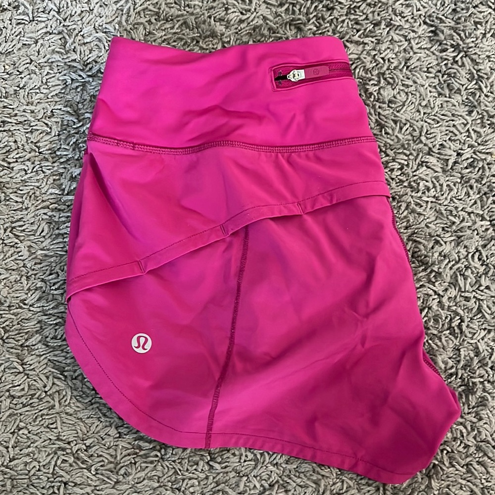 Lululemon Speed Up Low-Rise Lined Short 2.5” in bright pink